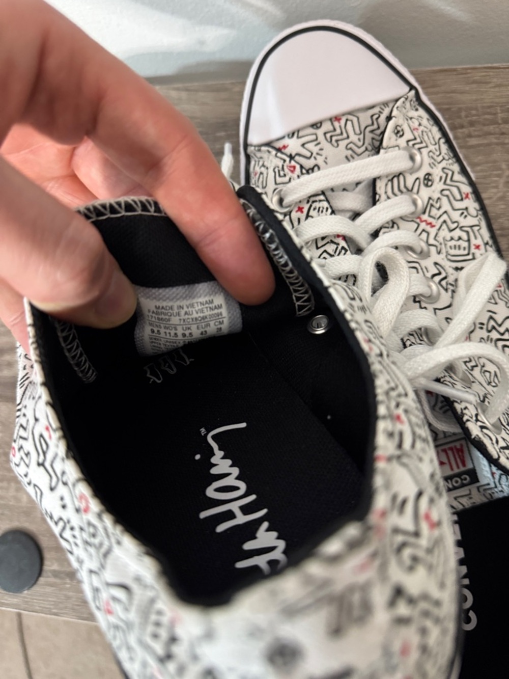 Keith Haring x Converse Chuck All Star Low Dancing Figures Allover US Men 9.5 - Picture 9 of 9